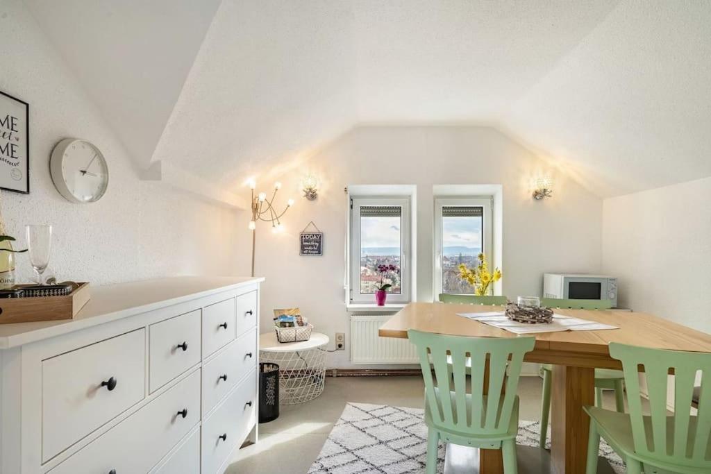 Blick Ueber Dresden - Terrasse - 3 Zimmer - Modern Renoviert Екстер'єр фото
